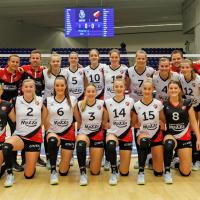 De dames van Apollo 8 voor de Europese wedstrijd in en tegen Porto. Foto Frank Oortwijn